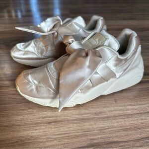 Puma Fenty by Rihanna Satin Bow Sneaker Cream Champagne Size 7.5 Women’s